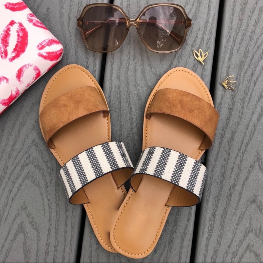 Last Pair: Size 7 Striped Slide Sandals - Picture 4 of 4